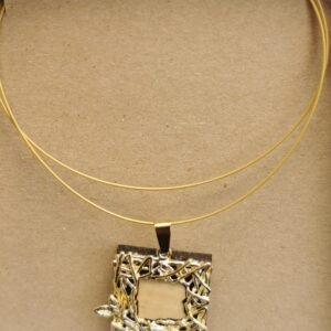 Κολιέ με Ξύλο Ελιάς & Χρυσό Διακοσμητικό Πλαίσιο