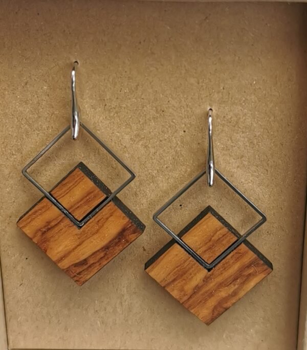 Σκουλαρίκια με Ξύλο Ελιάς & Μεταλλικό Γεωμετρικό Σχέδιο