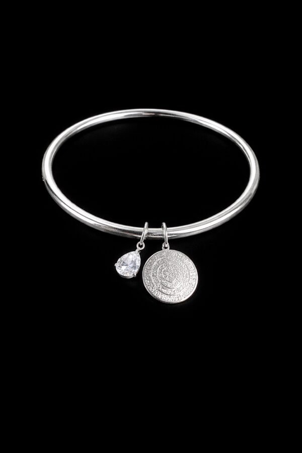 Ασημενια βεργα απο ανοξειδωτο ατσαλι με charms το δισκο της Φαιστου κ στρας. Δυναμικη πολυτελεια.