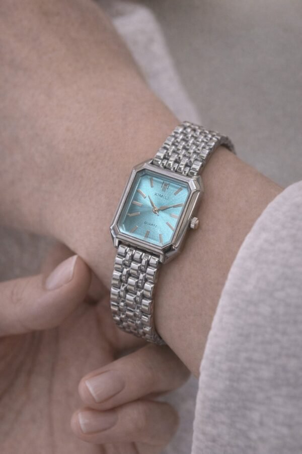 Κομψό γυναικείο ρολόι με ασημί μπρασελέ