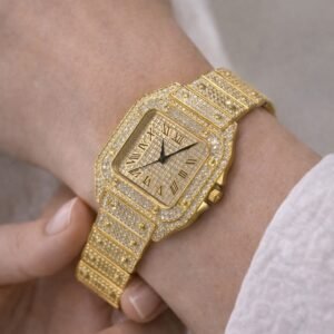 Εντυπωσιακό γυναικείο ρολόι σε χρυσό τόνο