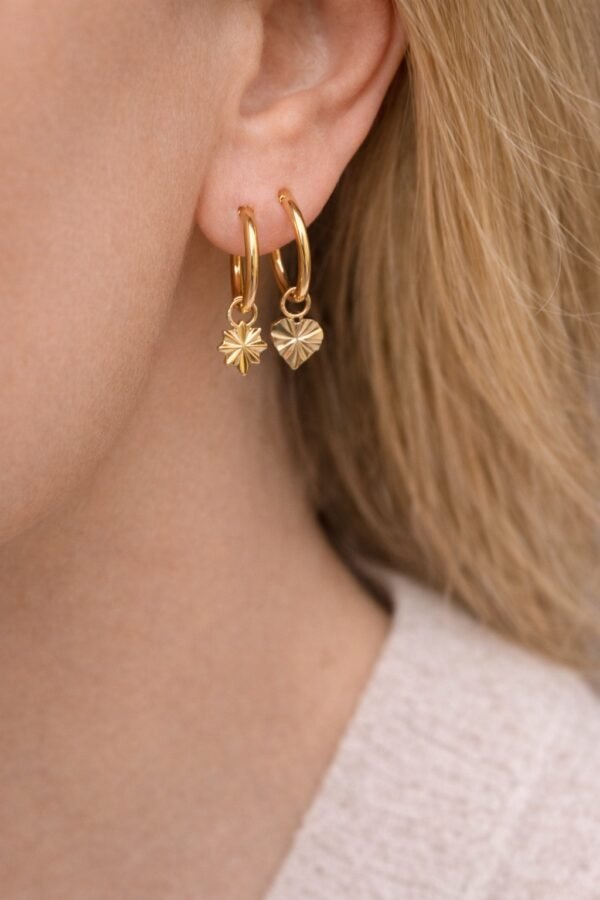 Κομψά σκουλαρίκια κρίκοι.