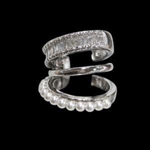 Εar cuff με μοντέρνο layered σχέδιο