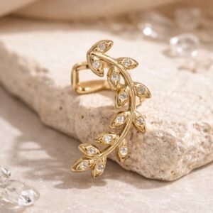 Κομψό ear cuff με διακριτικές πέτρες