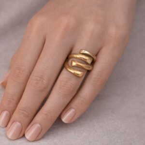 Ανοιγόμενο σεβαλιέ δαχτυλίδι.