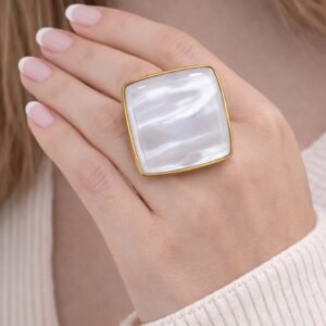 Δαχτυλίδι με Λευκή Πέρλα – Τετράγωνο Σχήμα