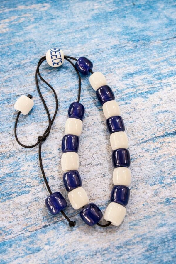 viber_image_2026-01-30_10-54-44-251 Χειροποίητο κομπολόι με εντυπωσιακό συνδυασμό μπλε και λευκών χαντρών.