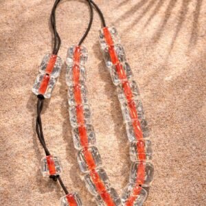 Χειροποίητο κομπολόι με διάφανεις γυάλινες χάντρες.