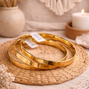 Χοντρή τετράγωνη βέργα από ανοξείδωτο ατσάλι.