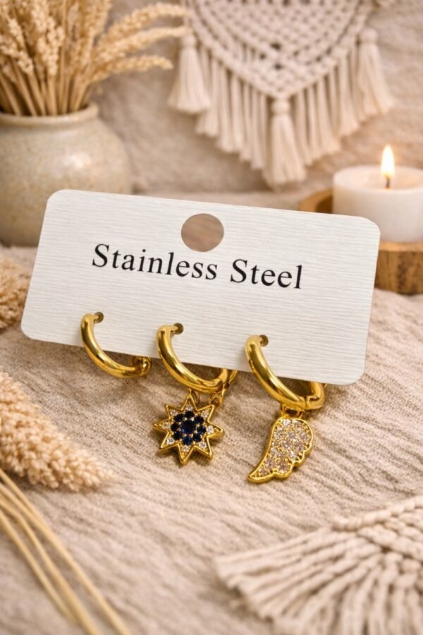 Τρίπλα κρικάκια από ανοξείδωτο ατσάλι σε χρυσή απόχρωση.