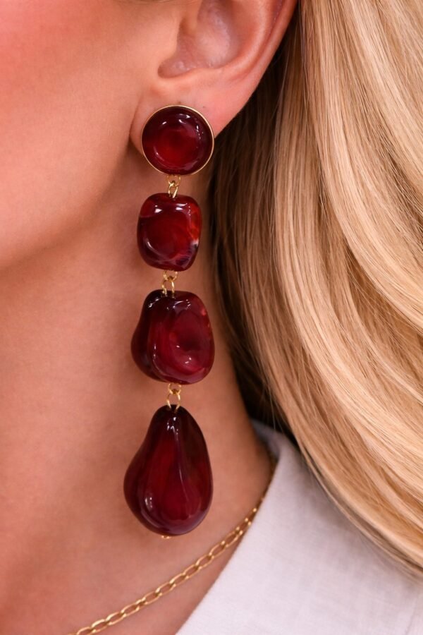 Εντυπωσιακά γυναικεία σκουλαρίκια.