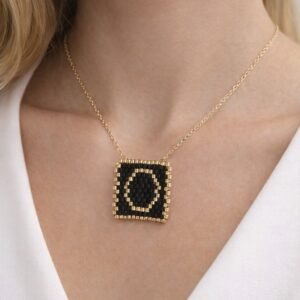 Χειροποίητο κολιέ.