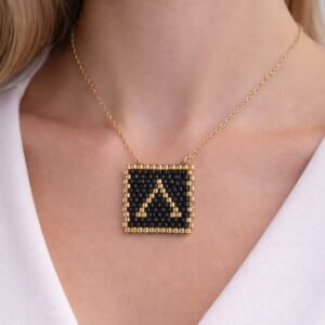 Χειροποίητο κολιέ.