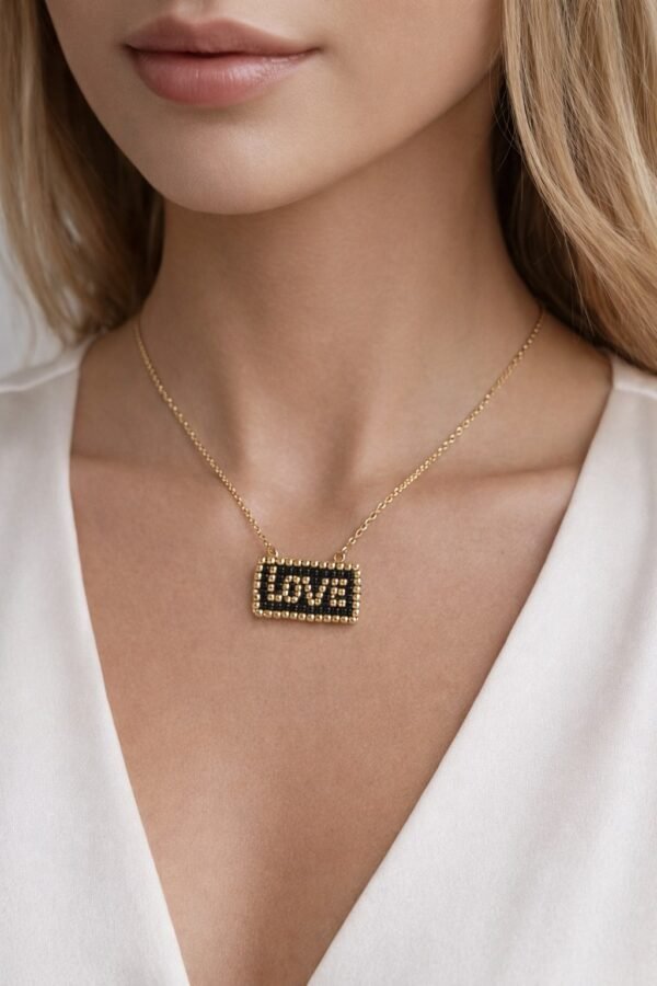 Πλεκτο κοσμημα.