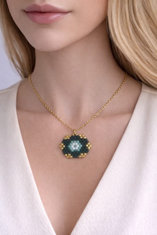 Χειροποίητο κολιέ με μάτι.