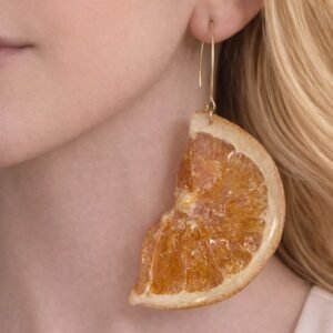 Χειροποίητα σκουλαρίκια με αληθινό αποξηραμένο πορτοκάλι εγκλωβισμένο σε υγρό γυαλί.