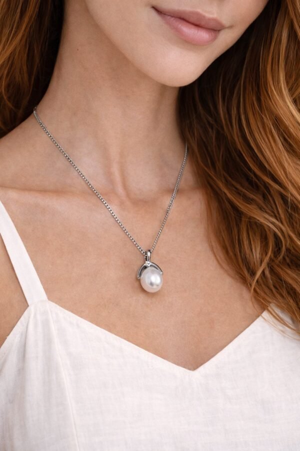 viber_image_2026-02-03_15-34-18-249 Κομψό κολιέ ατσάλι σε ασημί απόχρωση.