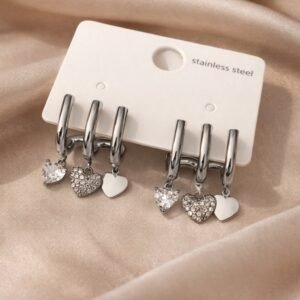 Σκουλαρίκι τριπλό ασημί.