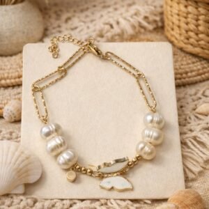 Βραχιόλι σε χρυσή απόχρωση.