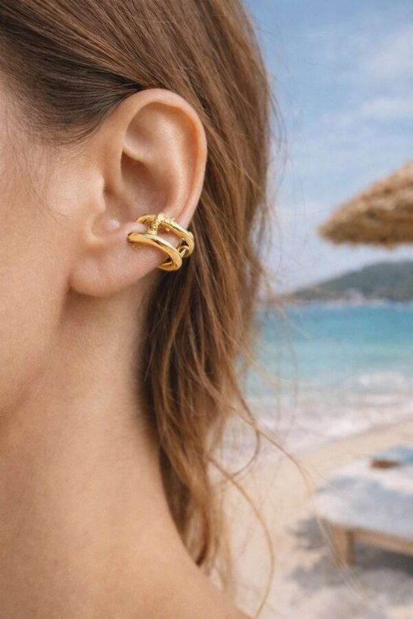 Μοντέρνο ear cuff.