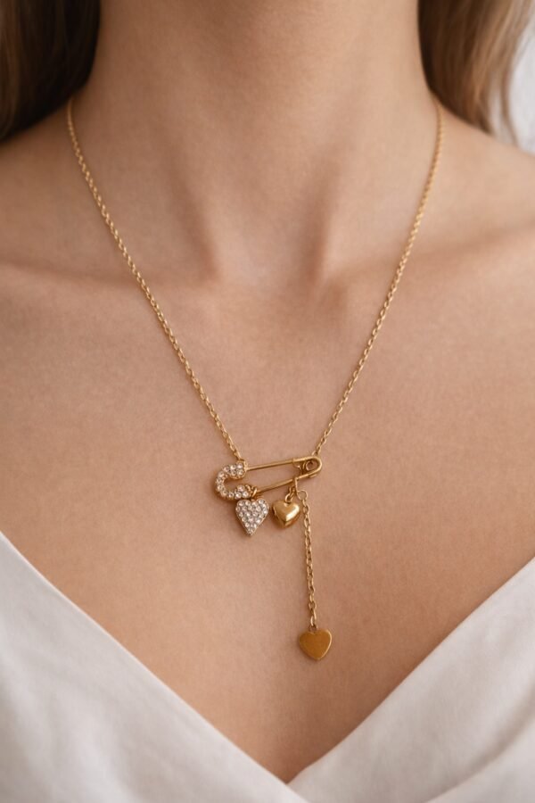 Κολιέ από ανοξείδωτο ατσάλι σε χρυσό χρώμα με ιδιαίτερο σχέδιο παραμάνα