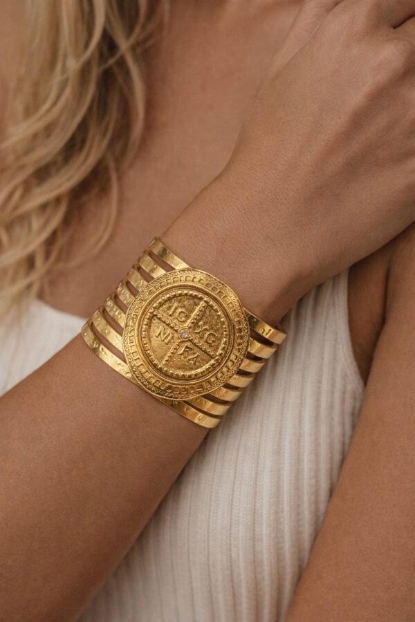 Βραχιόλι σε χρυσή απόχρωση