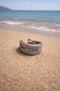 Εar cuff σε ασημί απόχρωση