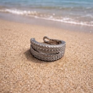 Εar cuff σε ασημί απόχρωση