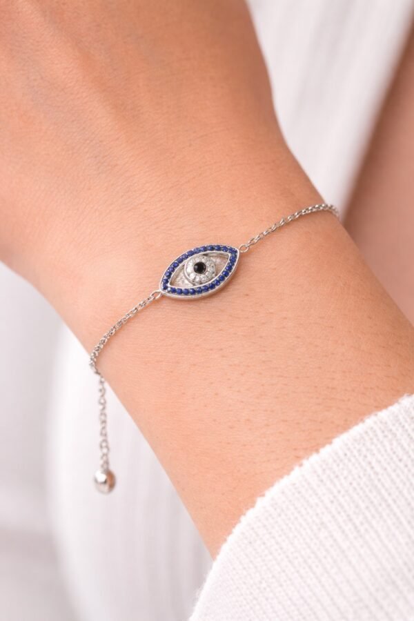 Βραχιόλι σε ασημί απόχρωση με εντυπωσιακό σχέδιο μάτι