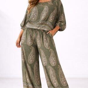 Εντυπωσιακό σετ με ιδιαίτερο ethnic μοτίβο